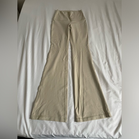 TNA Butter Flared Cream Leggings in Size XS - Picture 1 of 6